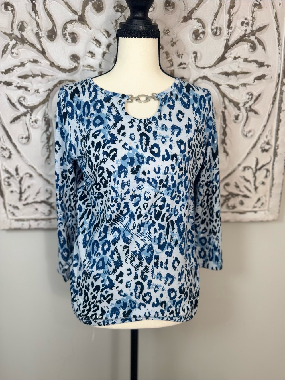 Cathy Daniels Blue Leopard Print Embellished Keyhole Top Size S